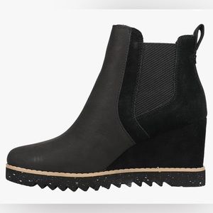 Toms Black Wedge Boots l